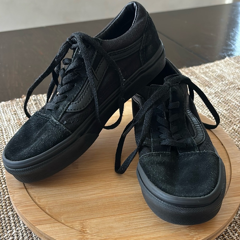 Black Vans